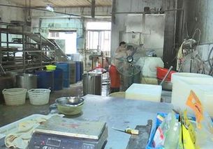 注意 豆制品廠生蛆蟲產(chǎn)品涉假冒 卻是持證生產(chǎn)