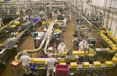 世界最奇葩的肉類加工廠,上班去廁所屬違規行為,員工卻覺得合理