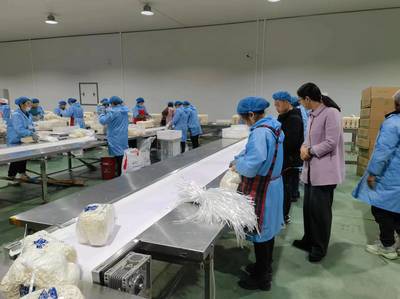 義安區人大常委會調研農產品企業食品安全情況